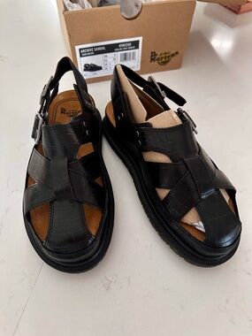 Dr. Martens Women’s  Black Archive Sandal With Croc Emboss Size 8 NEW $150